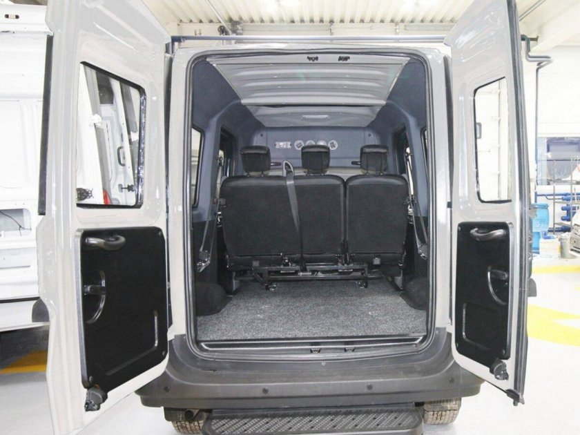 Грузопассажирский фургон