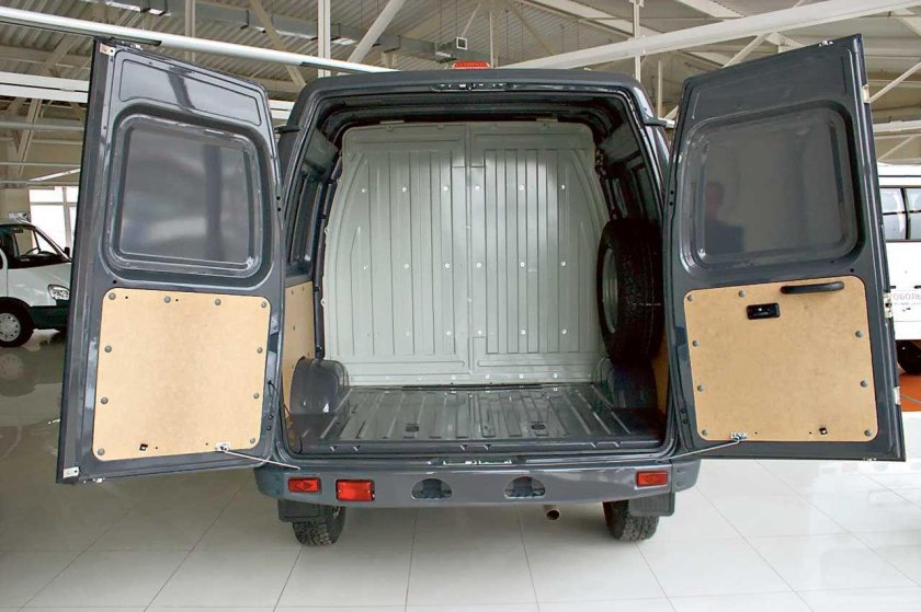 ГАЗ 2752 Соболь грузовой отсек