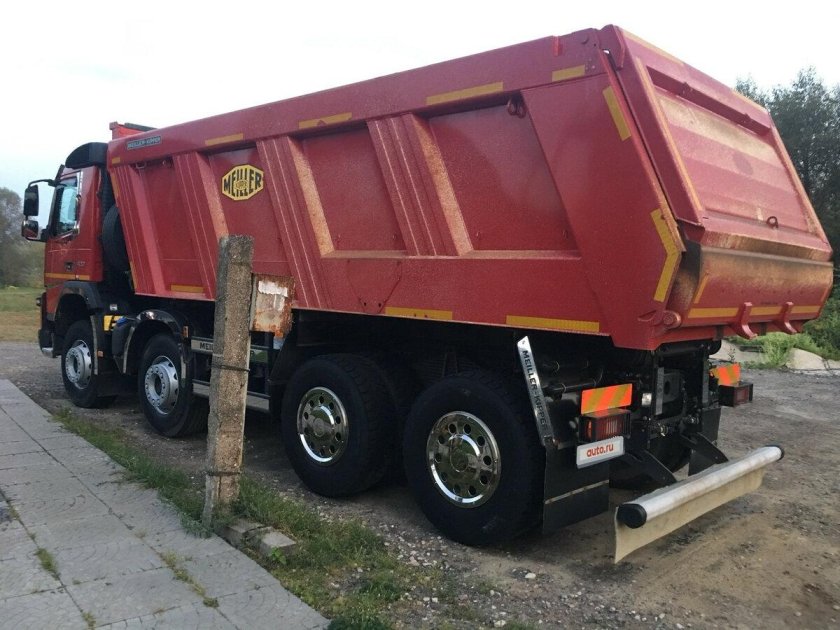 Вольво самосвал 8х4