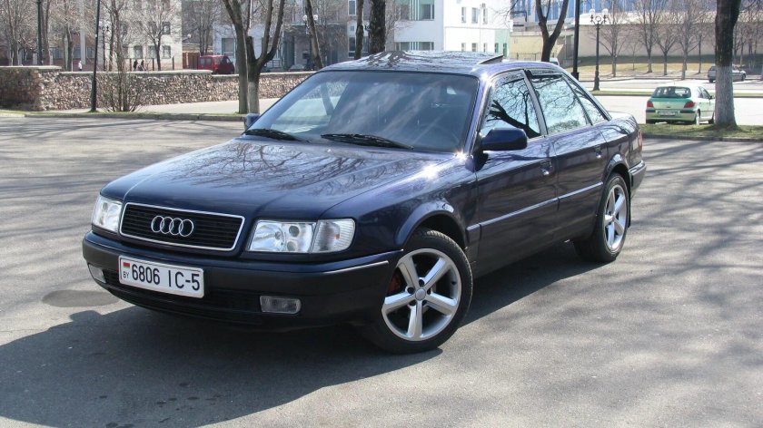 Ауди 100 с4