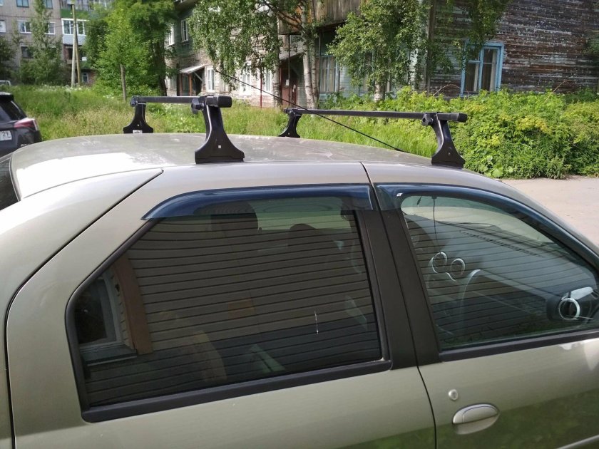 Багажник на крышу Рено Логан 1