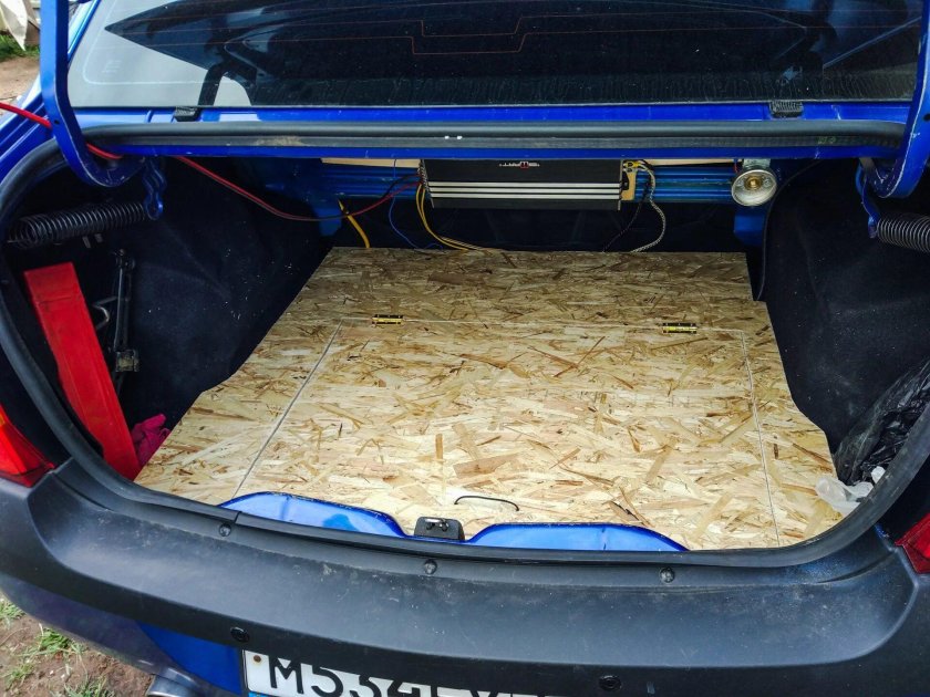 Багажник Рено Логан 1