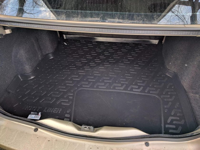 Рено Симбол 1 багажник коврик в багажник