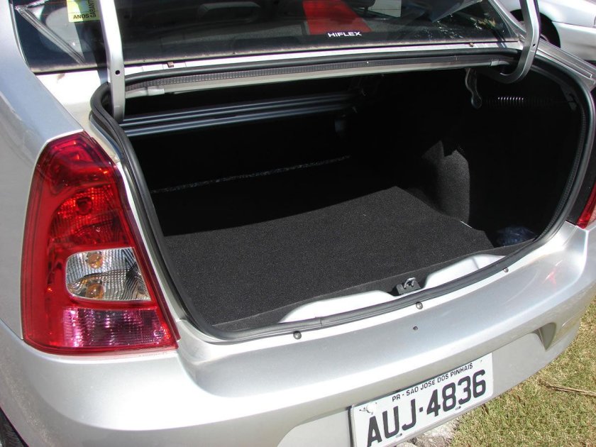 Багажник Рено Логан 1