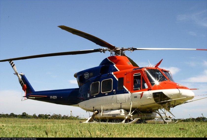 Bell 412 вертолет