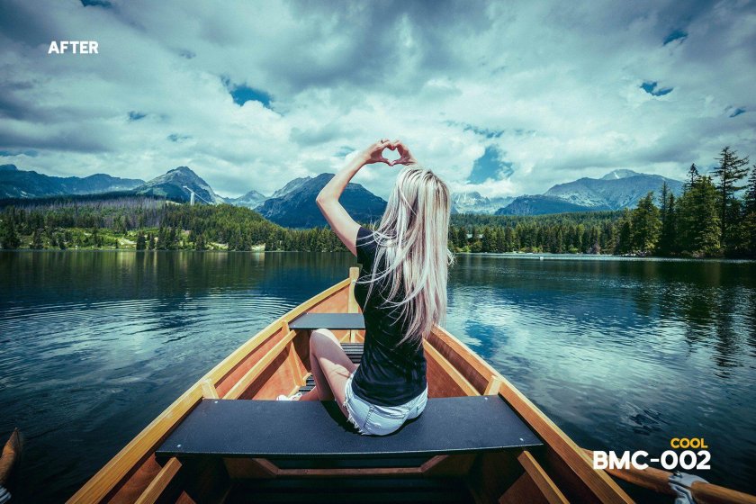 Девушка в лодке