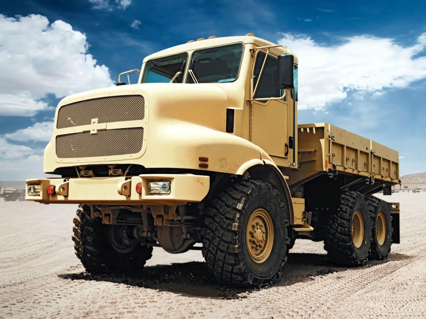 Тягач Oshkosh fmtv