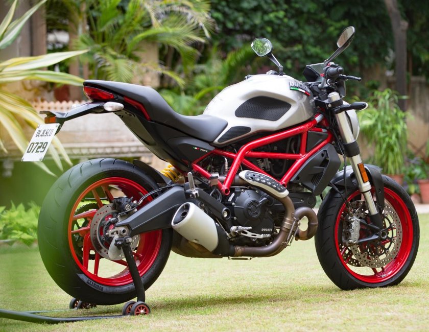 Ducati Monster 797