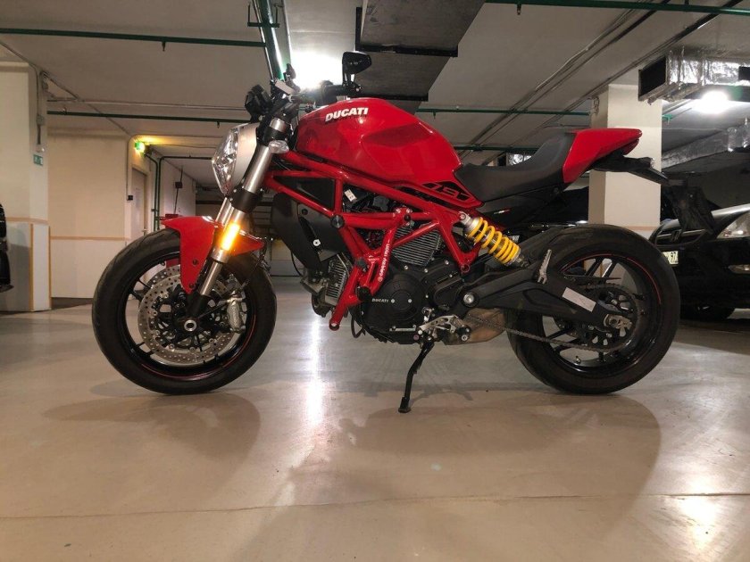 Ducati monster