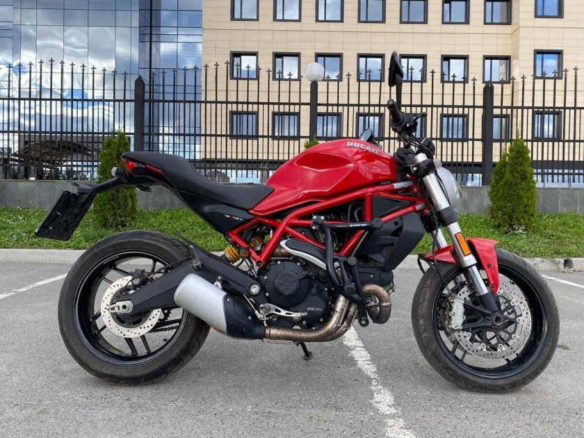 Дукати монстр 797