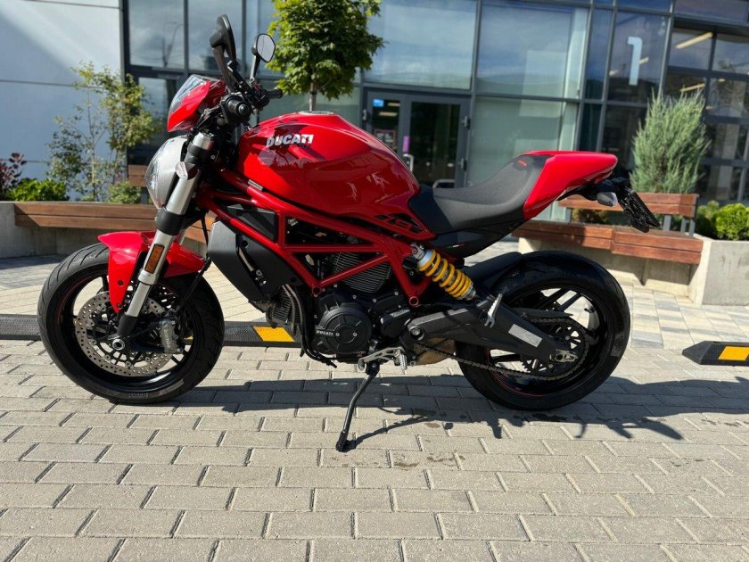 Ducati monster 797