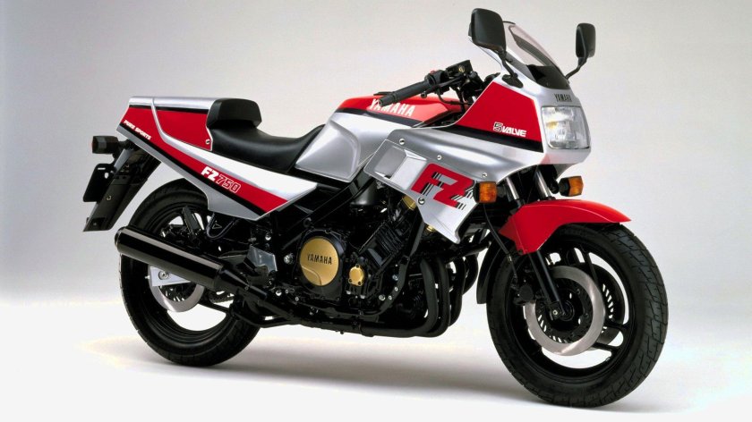 Yamaha FZ 750