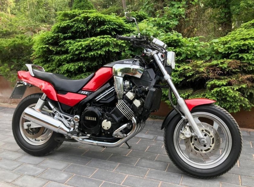 Yamaha FZX 750