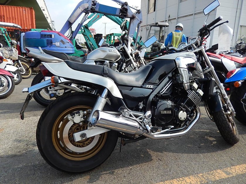 Yamaha FZX 750