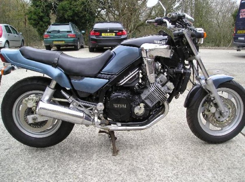 Yamaha FZX 750