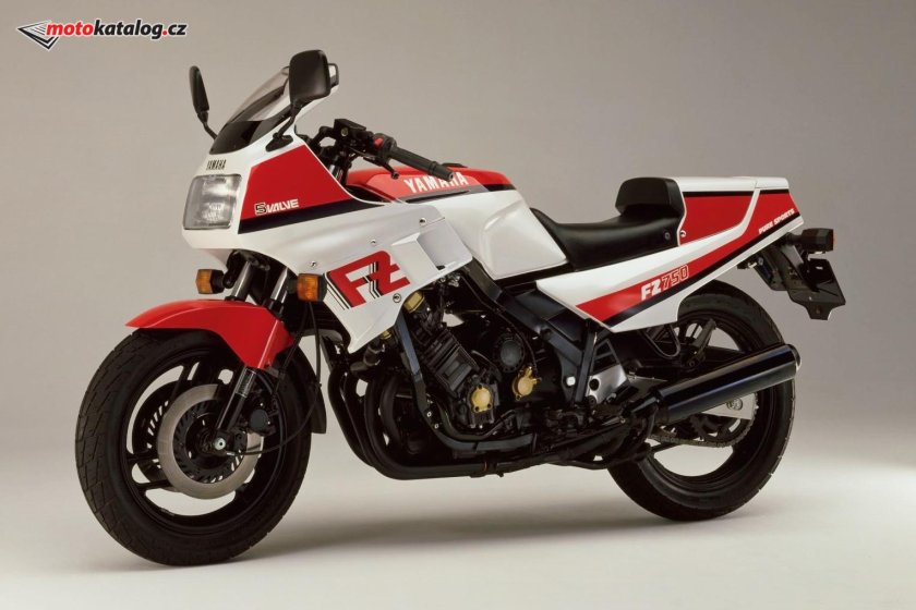 Yamaha FZ 750