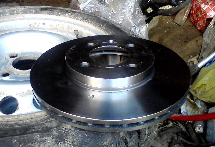 Тормозной диск чери амулет а15