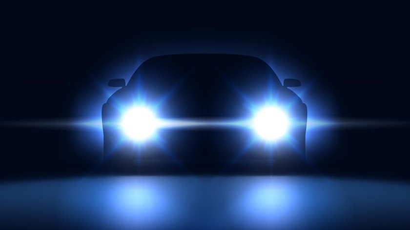 Свет фар в темноте