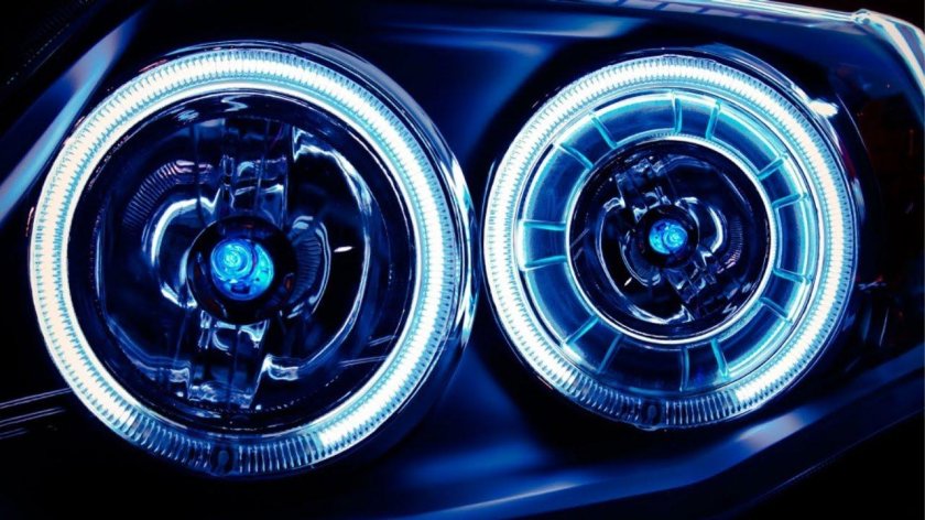 Фары машины