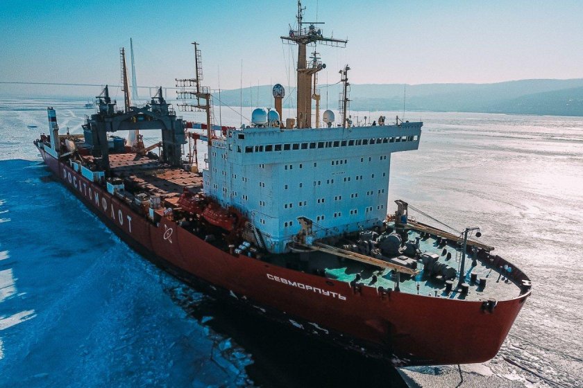 Атомный контейнеровоз Севморпуть