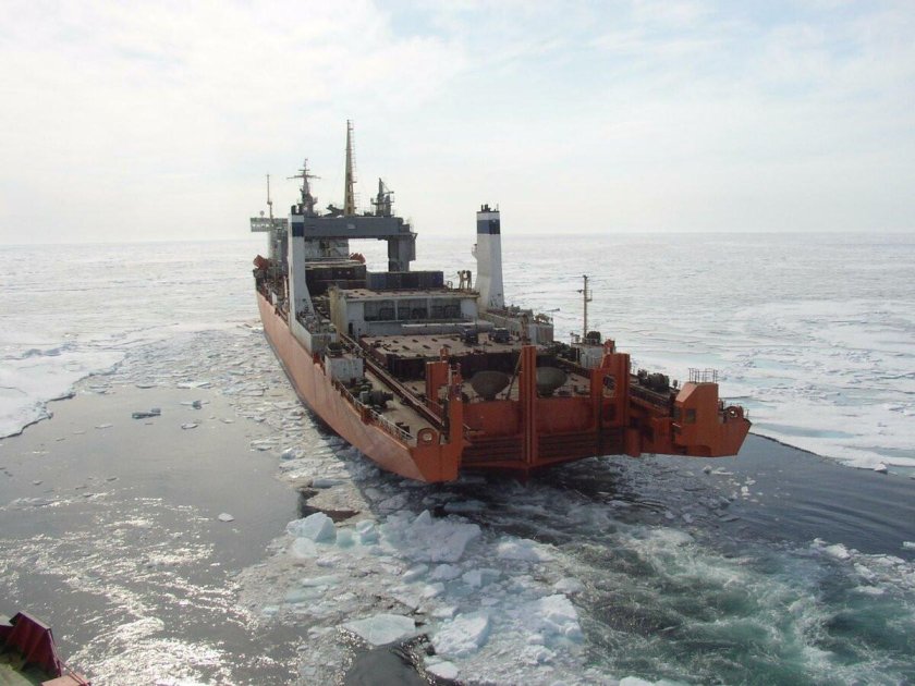 Севморпуть лихтеровоз