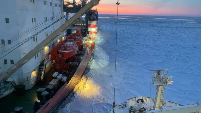 Атомный контейнеровоз Севморпуть