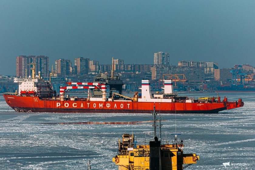 Атомный контейнеровоз Севморпуть