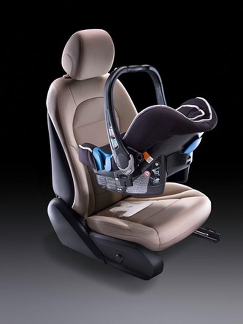 Детское кресло Мерседес-Бенц