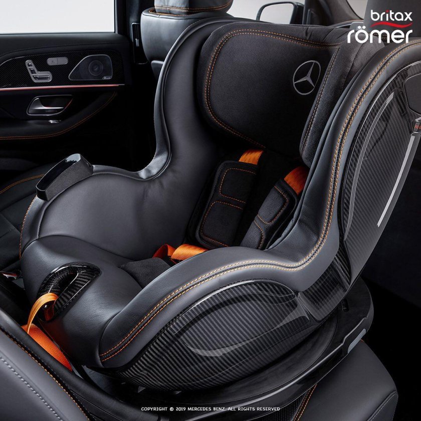 Детское кресло Мерседес АМГ