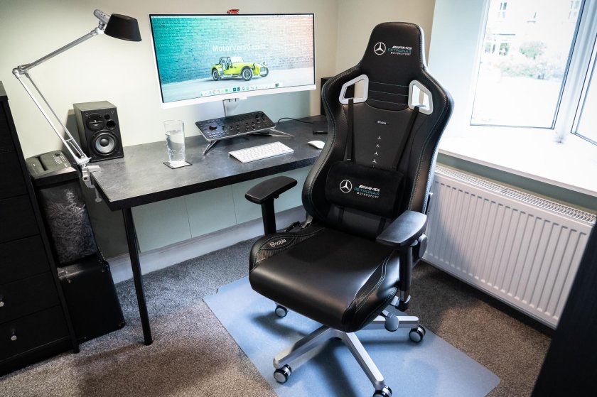 Игровое кресло Noblechairs Epic