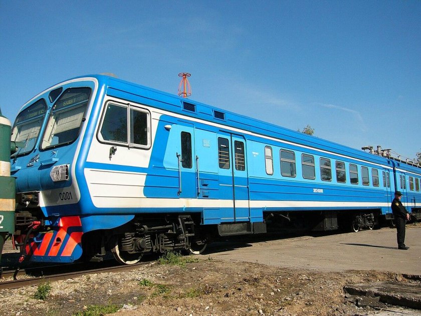 Эд9м моторный вагон