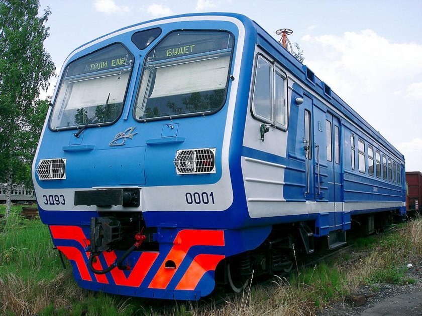 Надписи на электричках