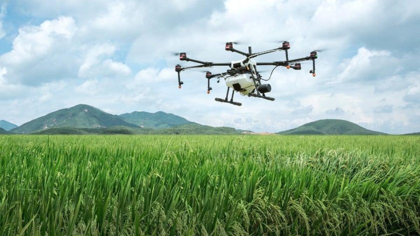 Оператор сельскохозяйственных дронов