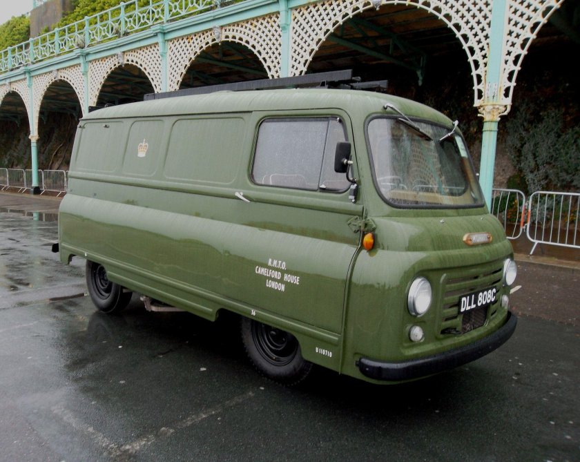 Bedford morris commercial j2