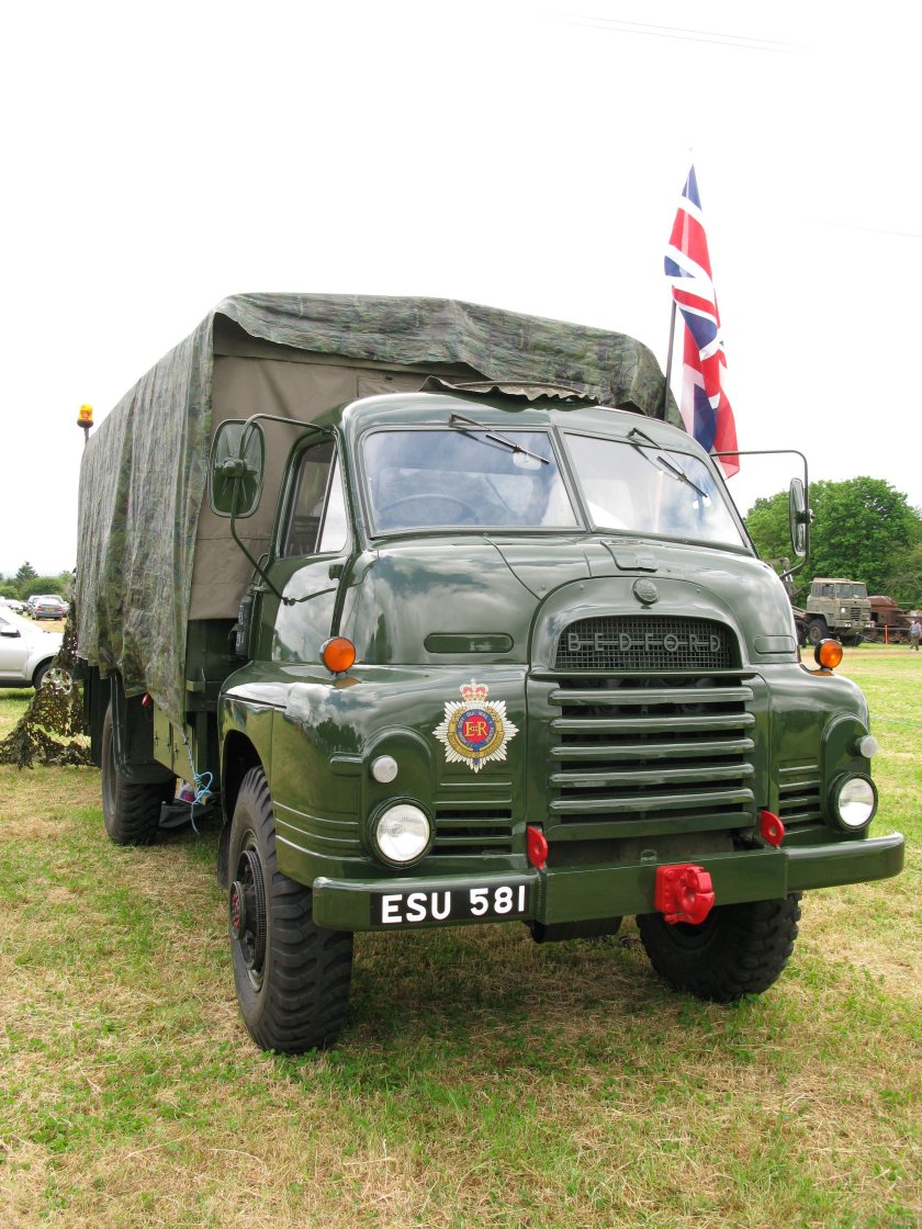Bedford грузовик