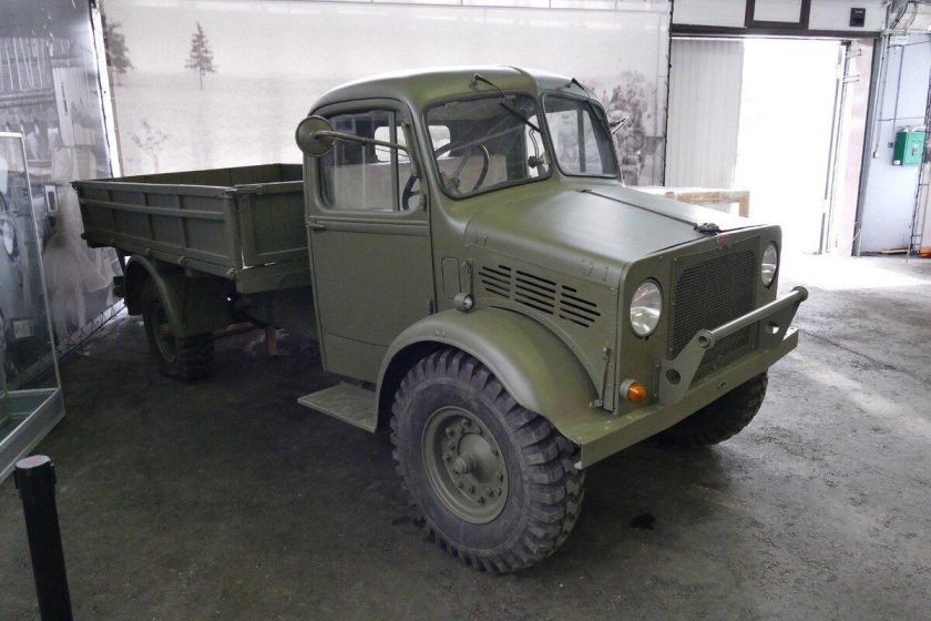Военный грузовик Bedford