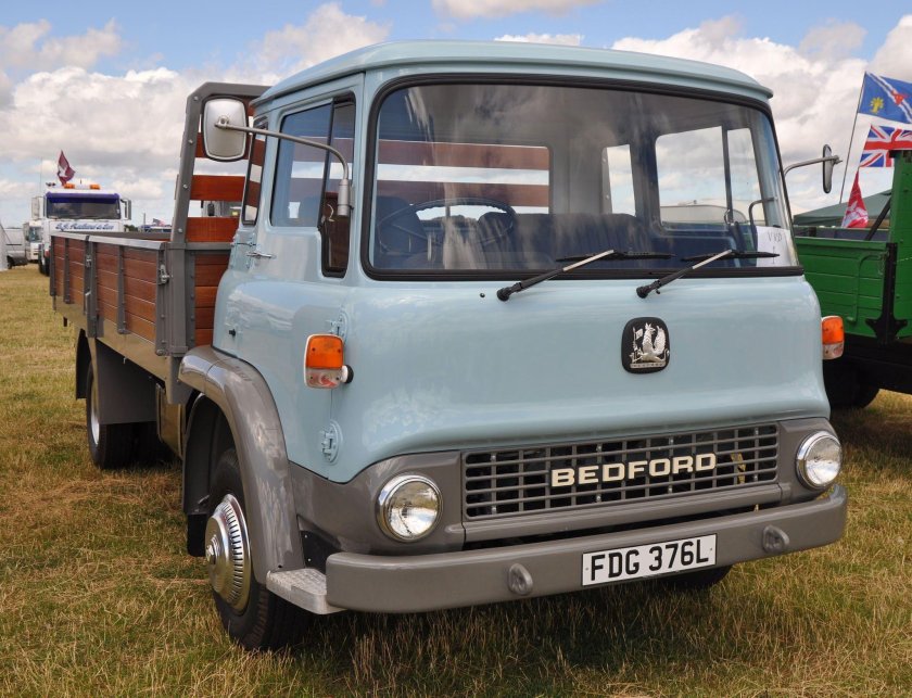 Грузовик Bedford OYD