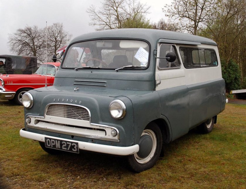 Машина Bedford