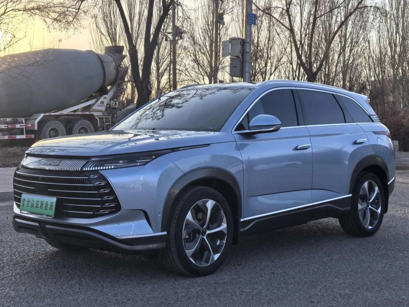 Китайский автомобиль byd