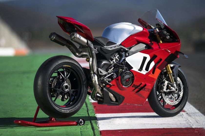 Мотоцикл Ducati Panigale v4