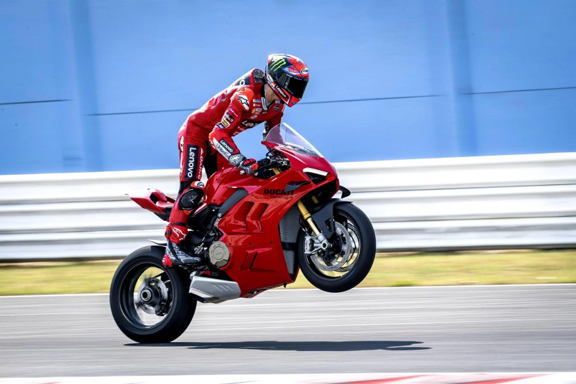 Ducati v4s 2022