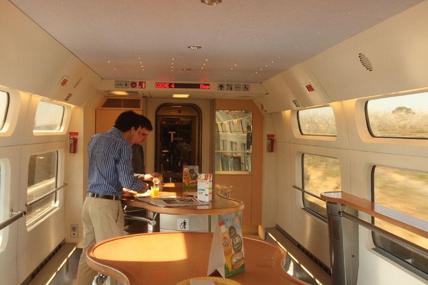 Буфет в поезде