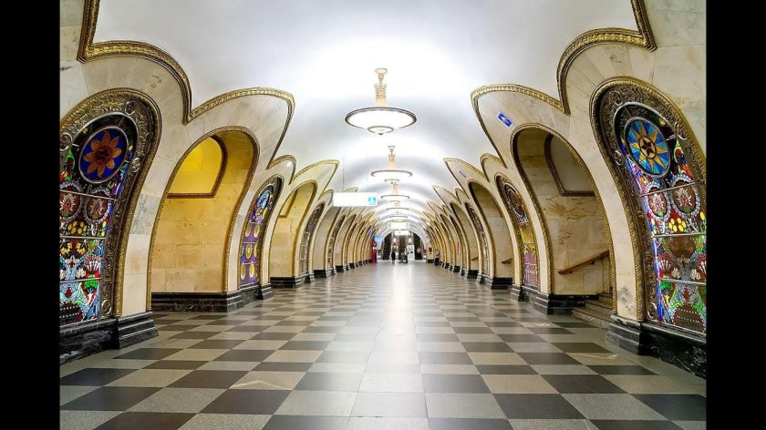 Станция метро Новослободская