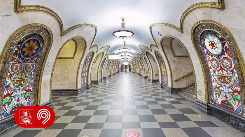 Новослободская станция метро Москва