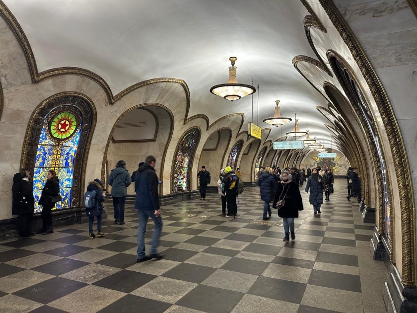 Станция метро Новослободская