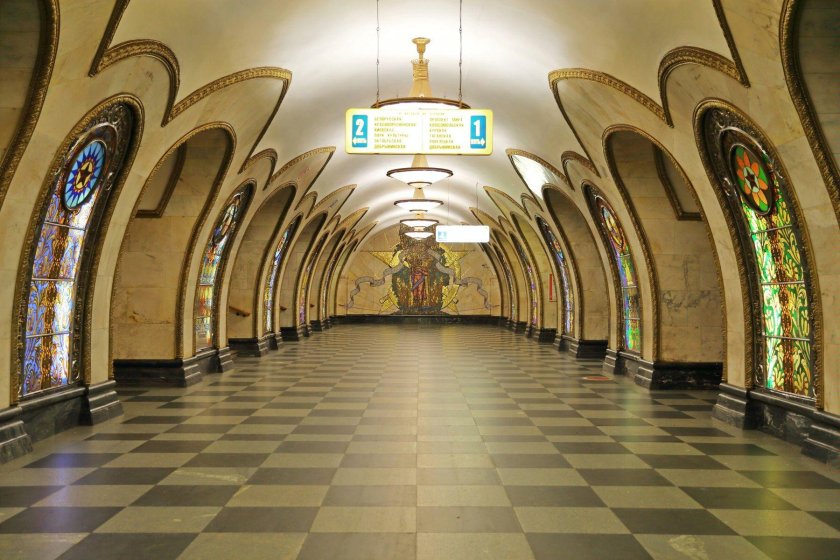 Новослободская станция метро Москва