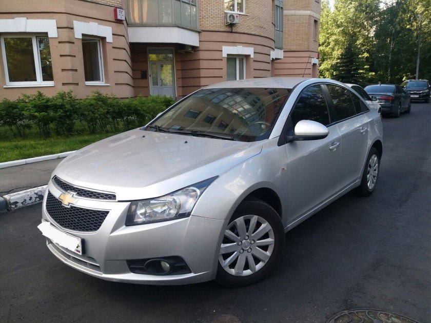 Шевроле Круз серебристый