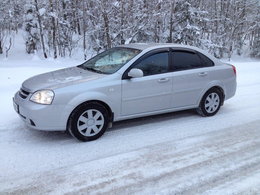 Шевроле Лачетти седан серебристый