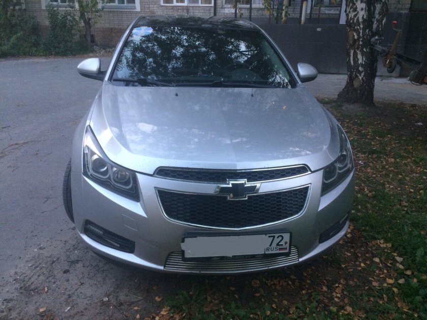 Шевроле Круз 2009 серебристый