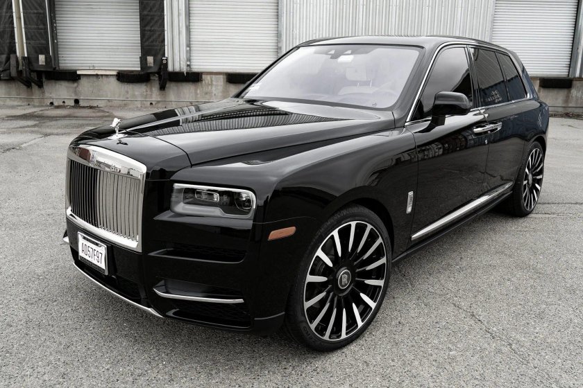 Роллс Ройс Куллинан r24